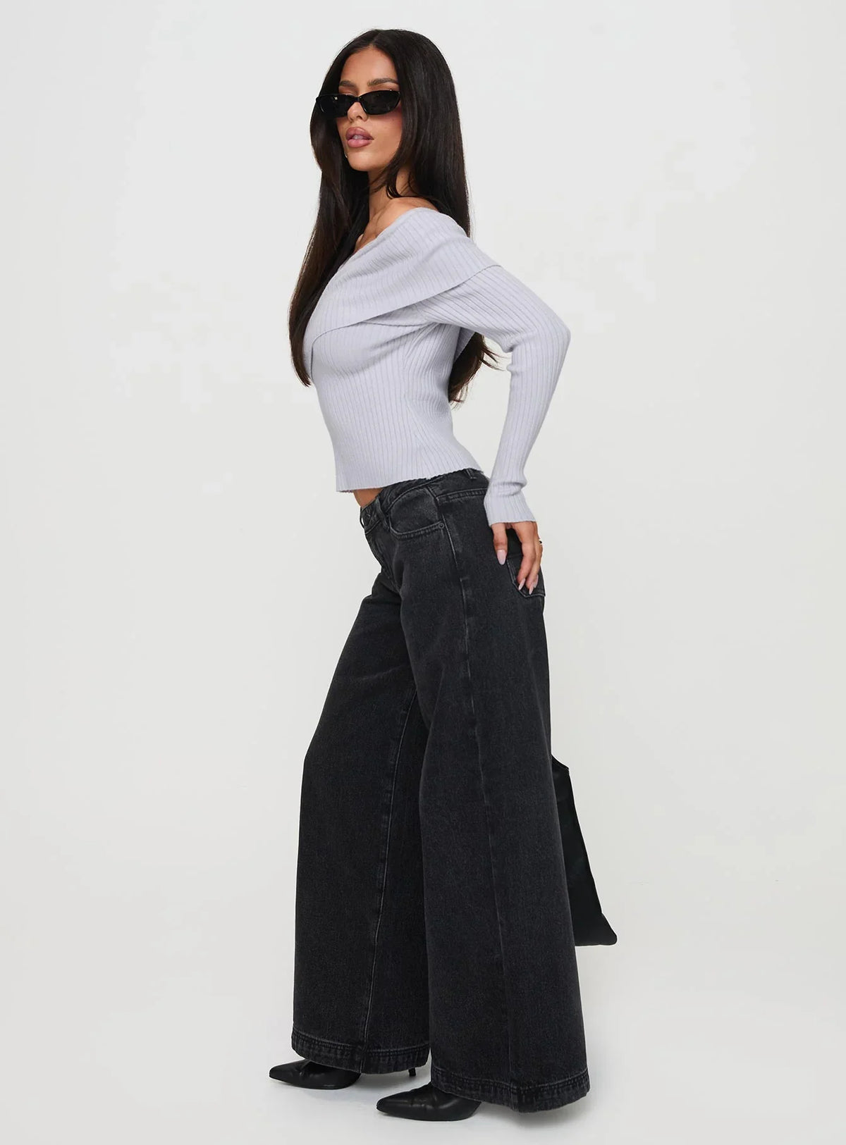 Ribbon Stamp Low Rise Wide Leg Jeans Washed Black