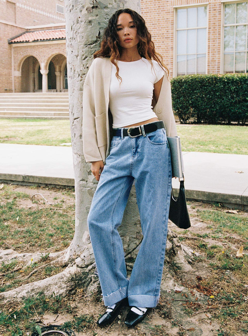 Ollie Mid Rise Straight Leg Jean Light Wash Denim